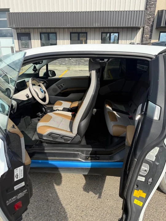 2014 BMW i3 - Image 5 of 10