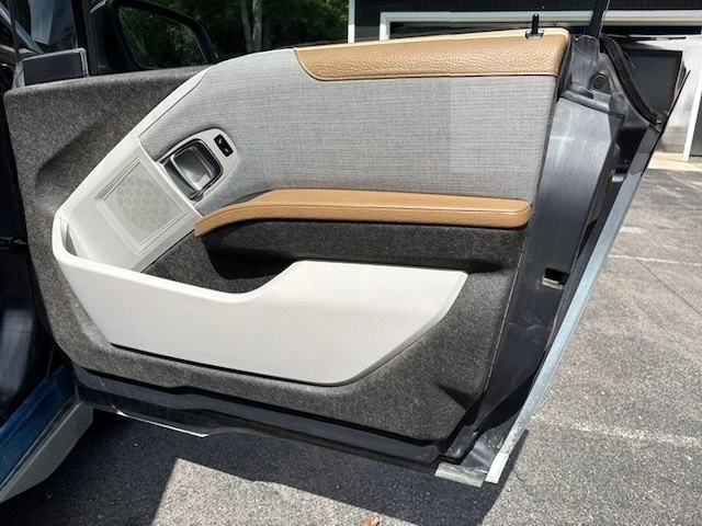 2014 BMW i3 - Image 13 of 20