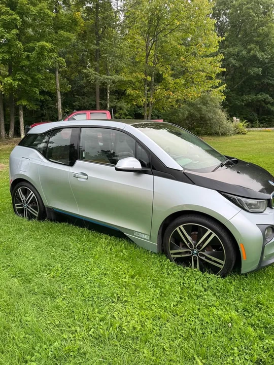 2014 BMW i3 - Image 2 of 9