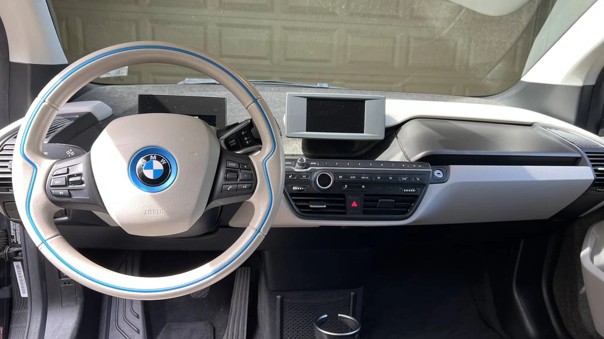 2014 BMW i3 - Image 9 of 15