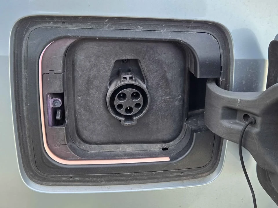2014 BMW i3 - Image 9 of 18