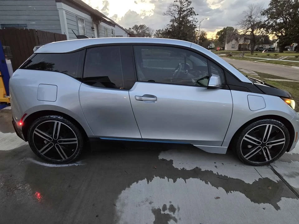 2014 BMW i3 - Image 2 of 18