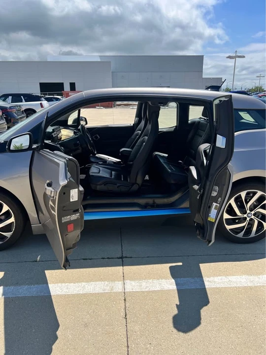 2014 BMW i3 - Image 8 of 11