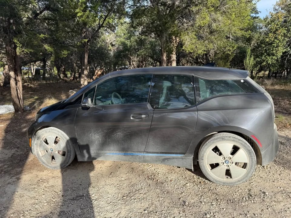 2014 BMW i3 - Image 2 of 12