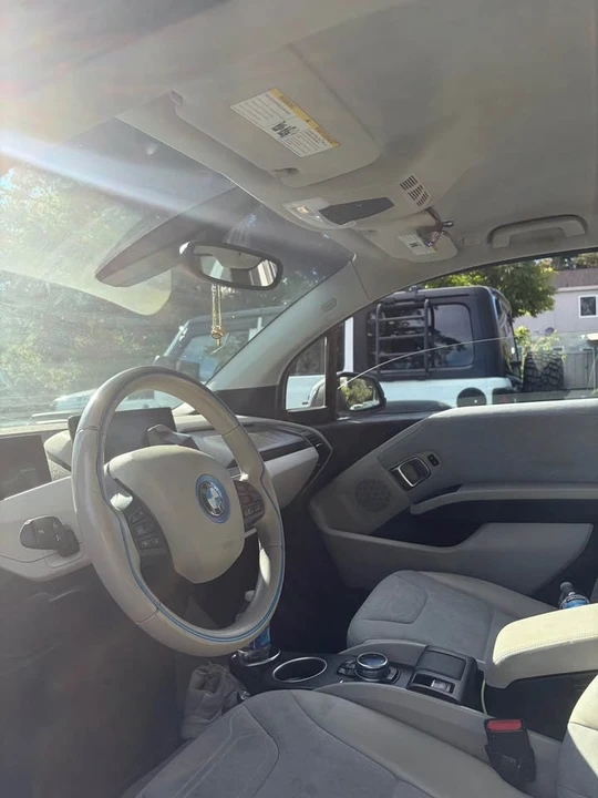 2014 BMW i3 - Image 8 of 14