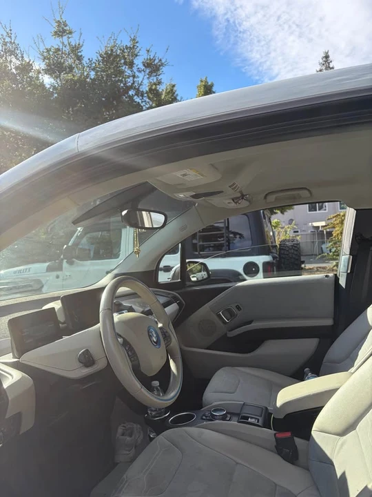 2014 BMW i3 - Image 9 of 14