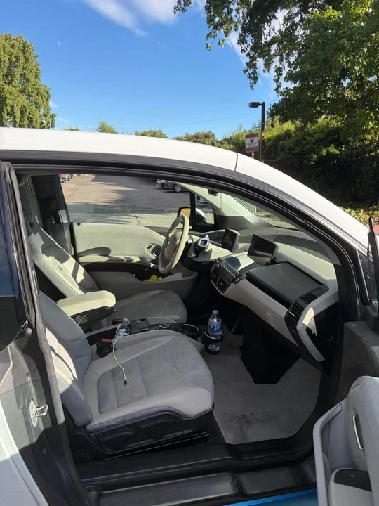 2014 BMW i3 - Image 13 of 14
