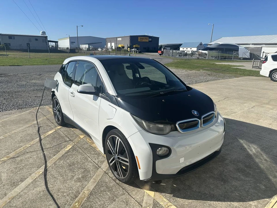 2014 BMW i3 - Image 2 of 14