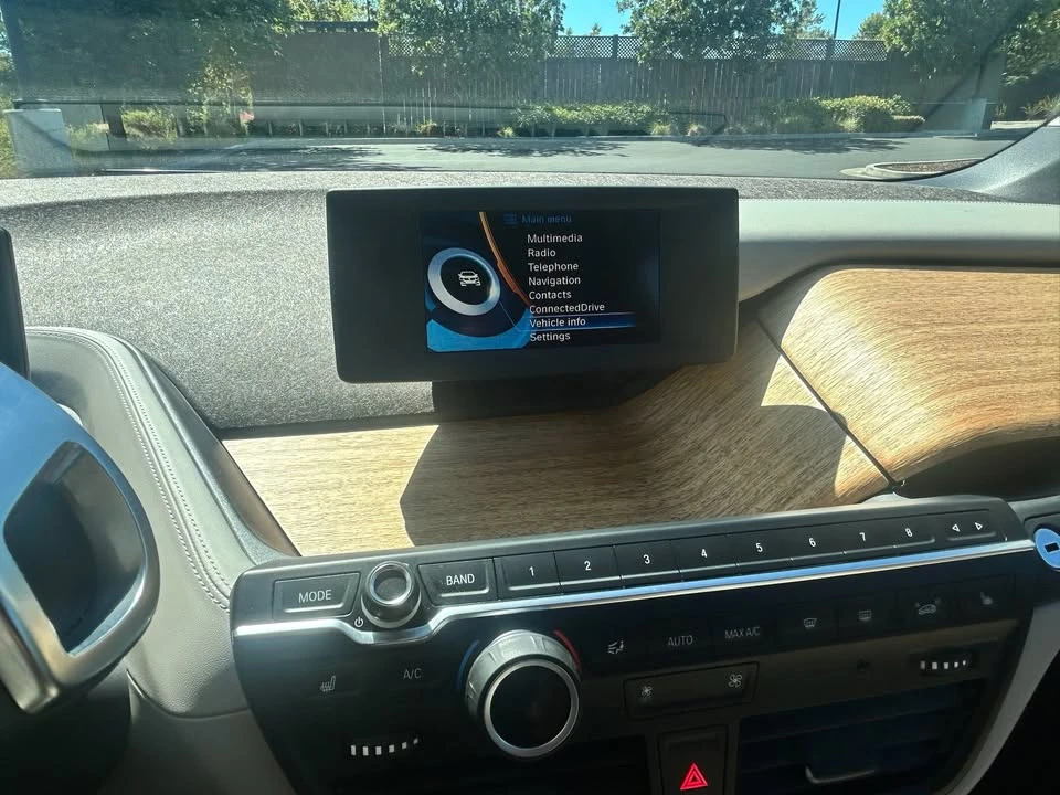 2014 BMW i3 - Image 15 of 19