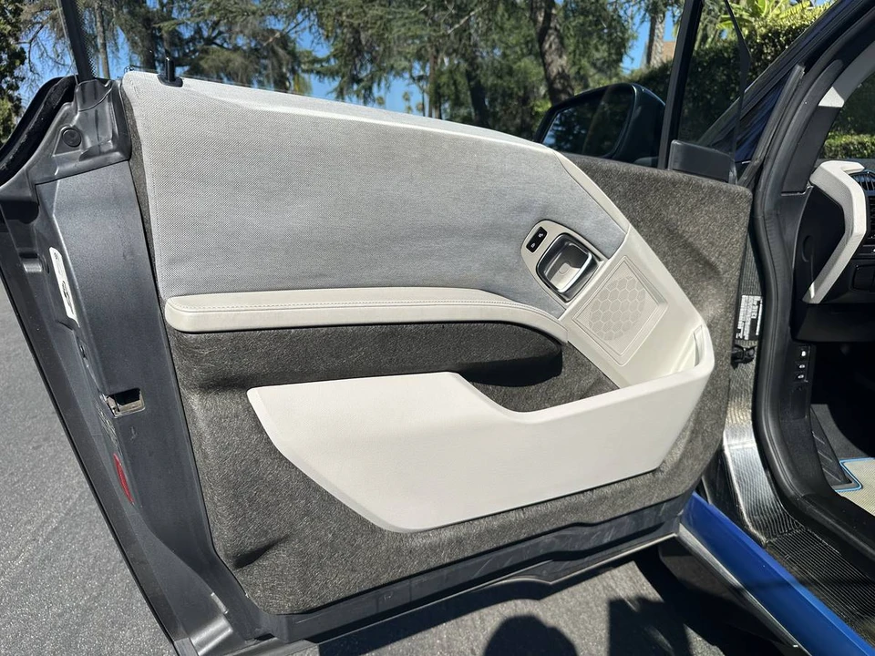 2014 BMW i3 - Image 13 of 20