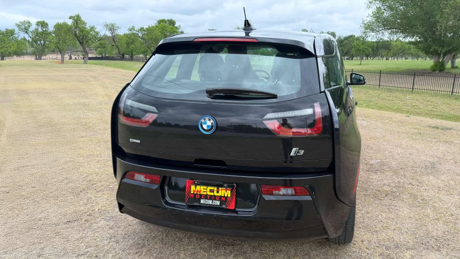 2014 BMW i3 - Image 12 of 23