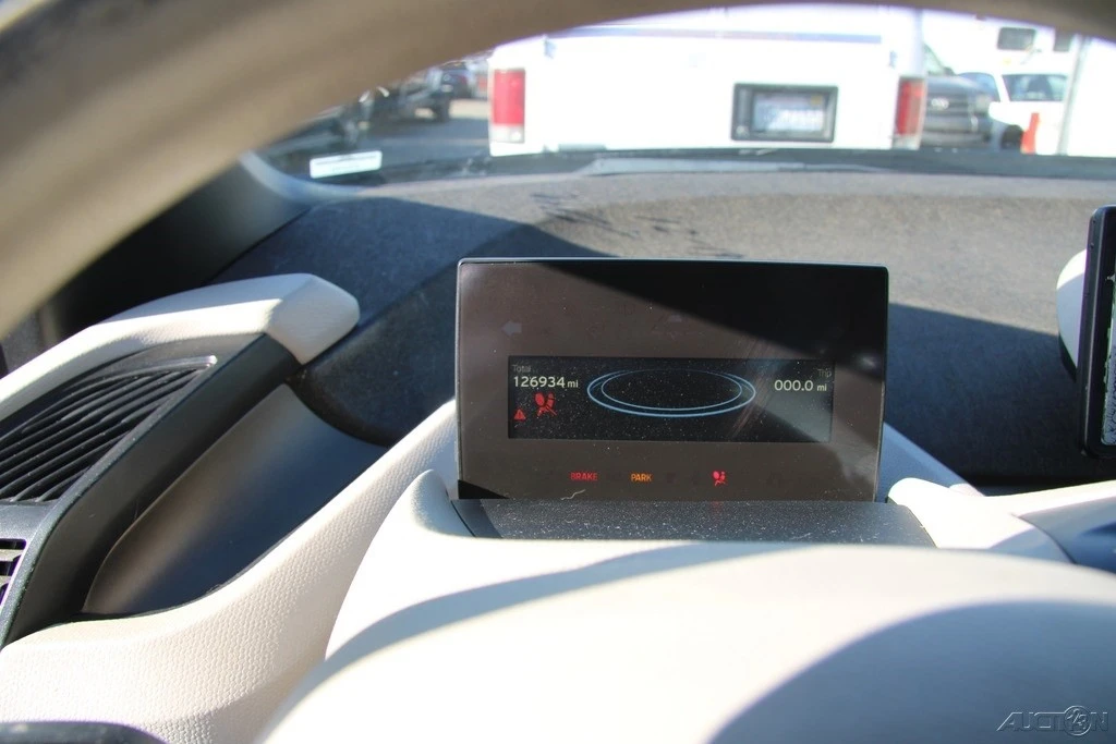 2014 BMW i3 - Image 14 of 21