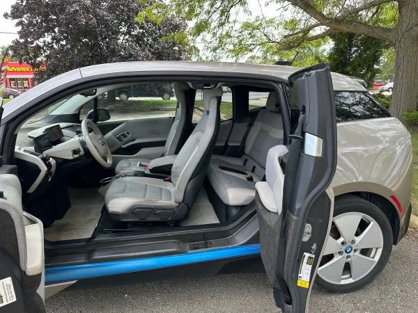 2014 BMW i3 - Image 9 of 15