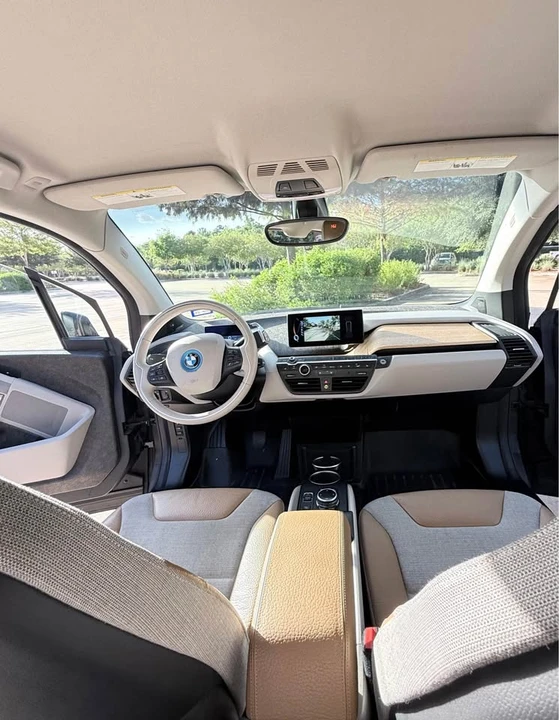 2014 BMW i3 - Image 10 of 12