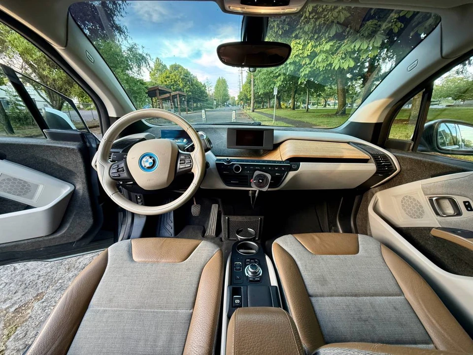2014 BMW i3 - Image 6 of 8