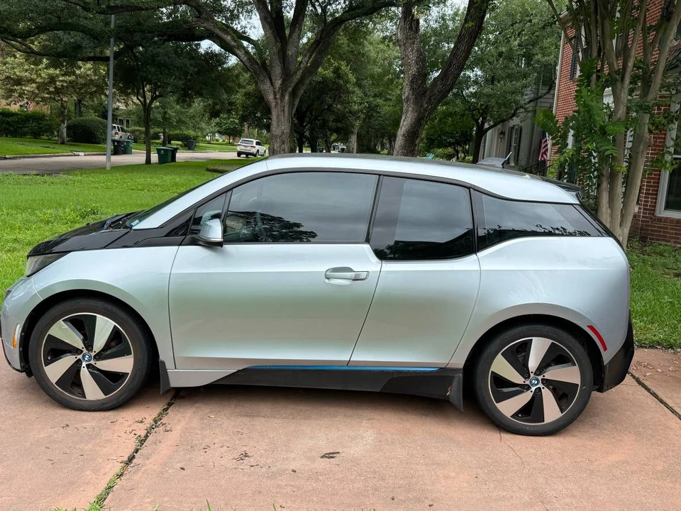 2014 BMW i3 - Image 2 of 4