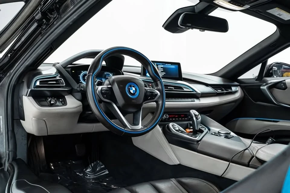 2014 BMW i8 - Image 4 of 5