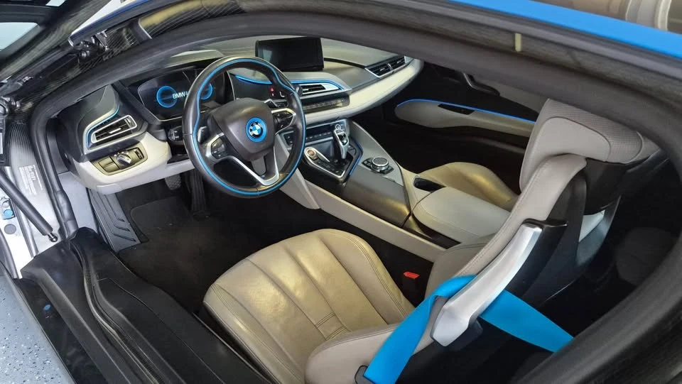 2014 BMW i8 - Image 5 of 6