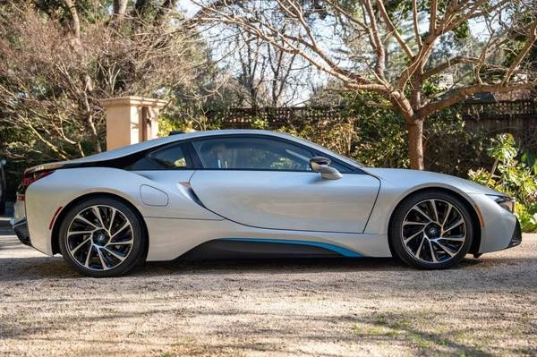 2014 BMW i8 - Image 2 of 21