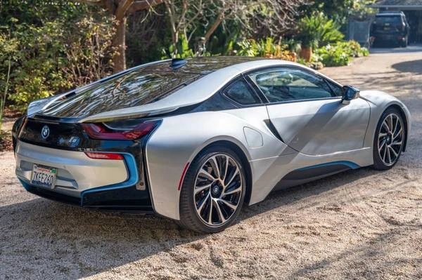 2014 BMW i8 - Image 12 of 21