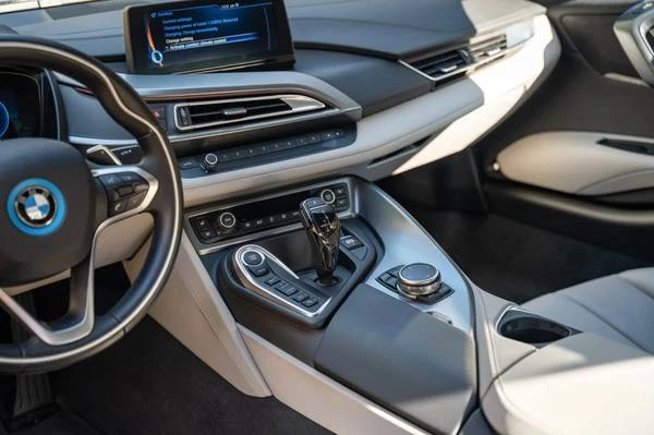 2014 BMW i8 - Image 18 of 21
