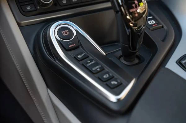 2014 BMW i8 - Image 20 of 21