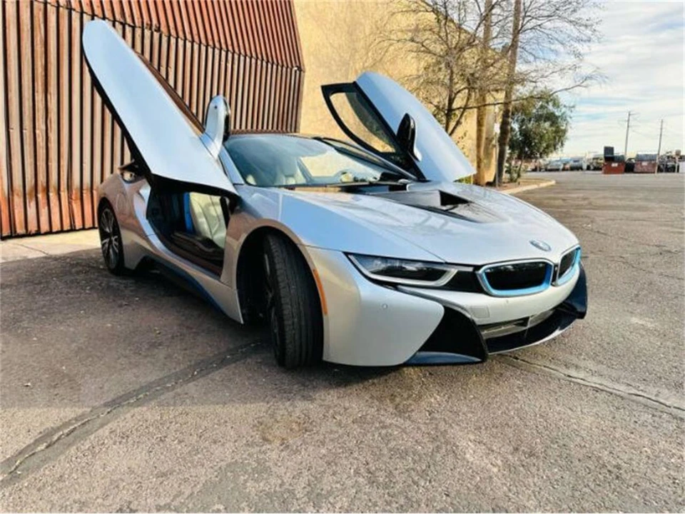 2014 BMW i8 - Image 24 of 29