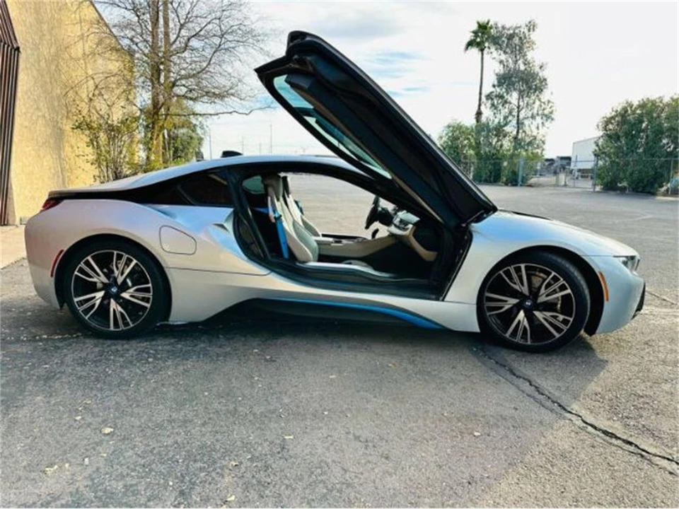 2014 BMW i8 - Image 27 of 29