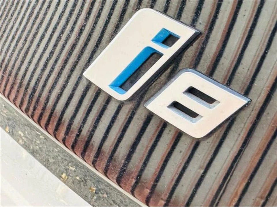 2014 BMW i8 - Image 28 of 29