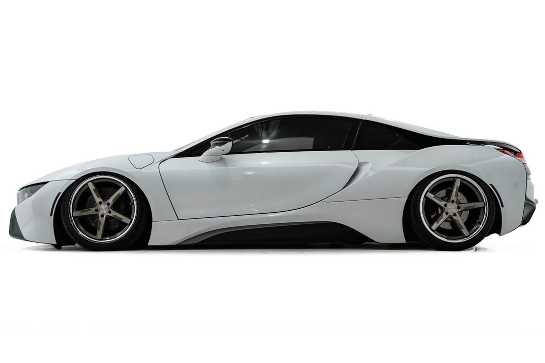 2014 BMW i8 - Image 12 of 21