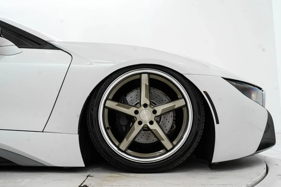 2014 BMW i8 - Image 14 of 21