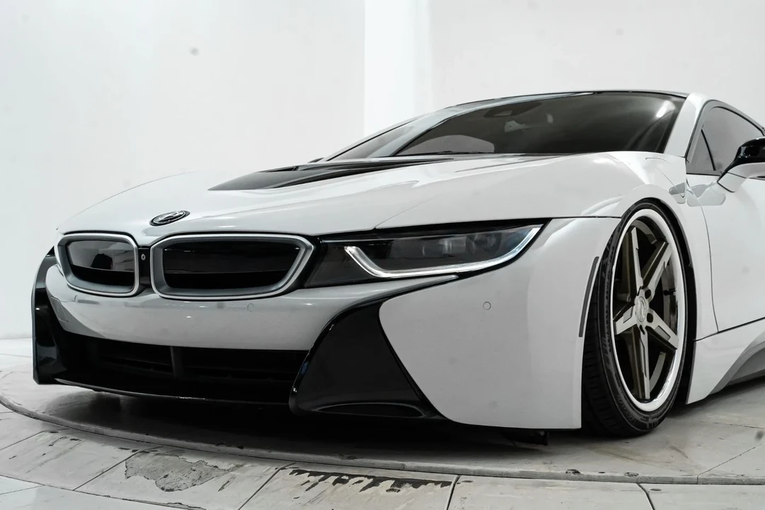 2014 BMW i8 - Image 16 of 21