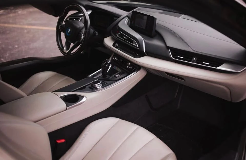 2014 BMW i8 - Image 5 of 8