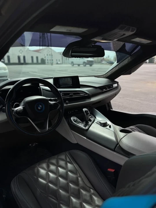 2014 BMW i8 - Image 7 of 12
