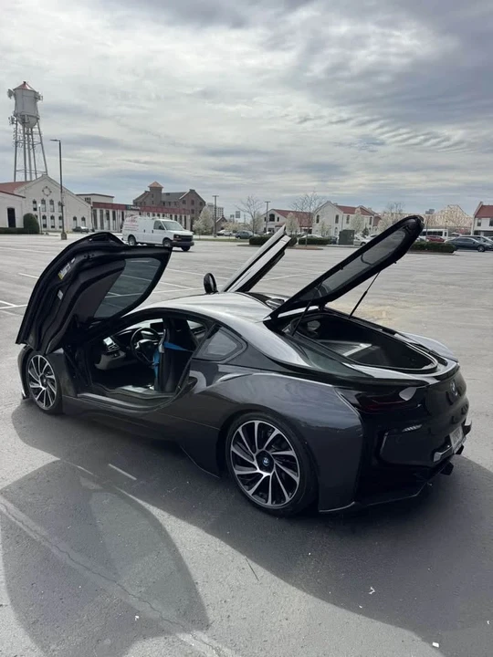 2014 BMW i8 - Image 11 of 12