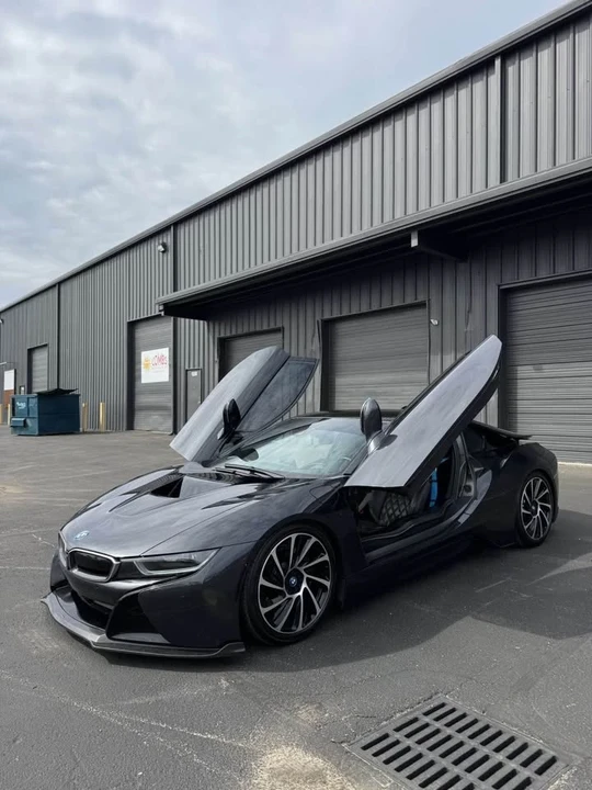 2014 BMW i8 - Image 2 of 12