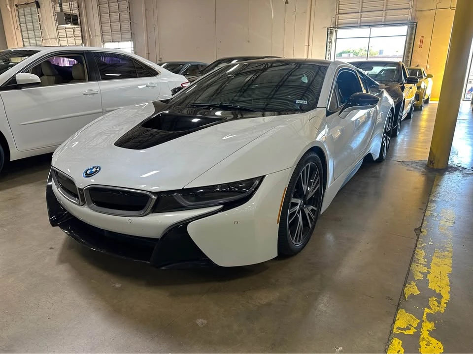 2014 BMW i8 - Image 3 of 9