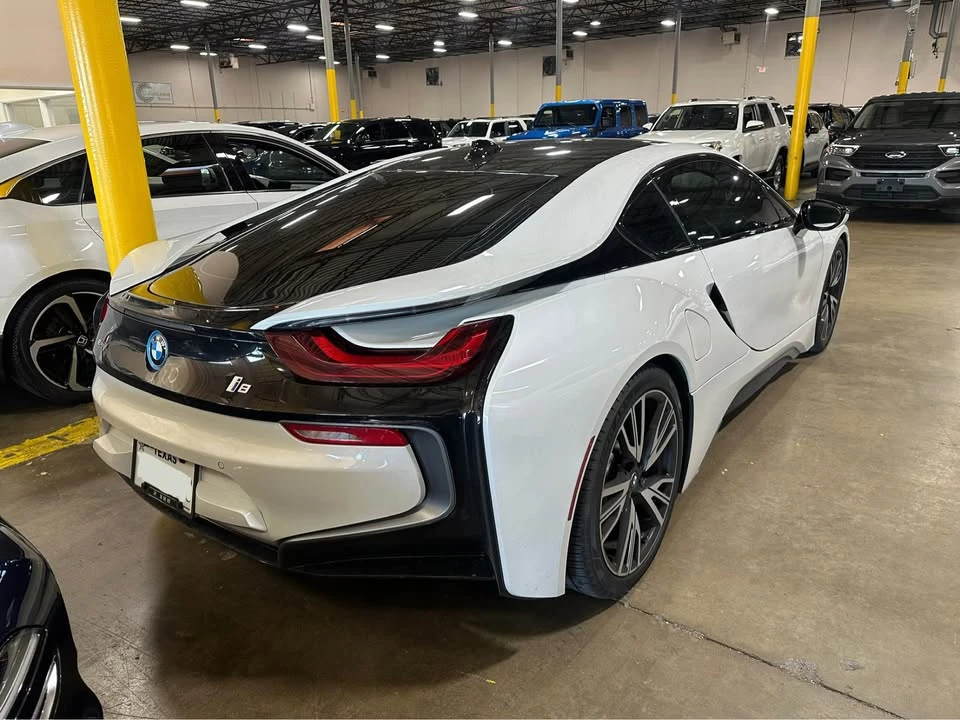 2014 BMW i8 - Image 2 of 9
