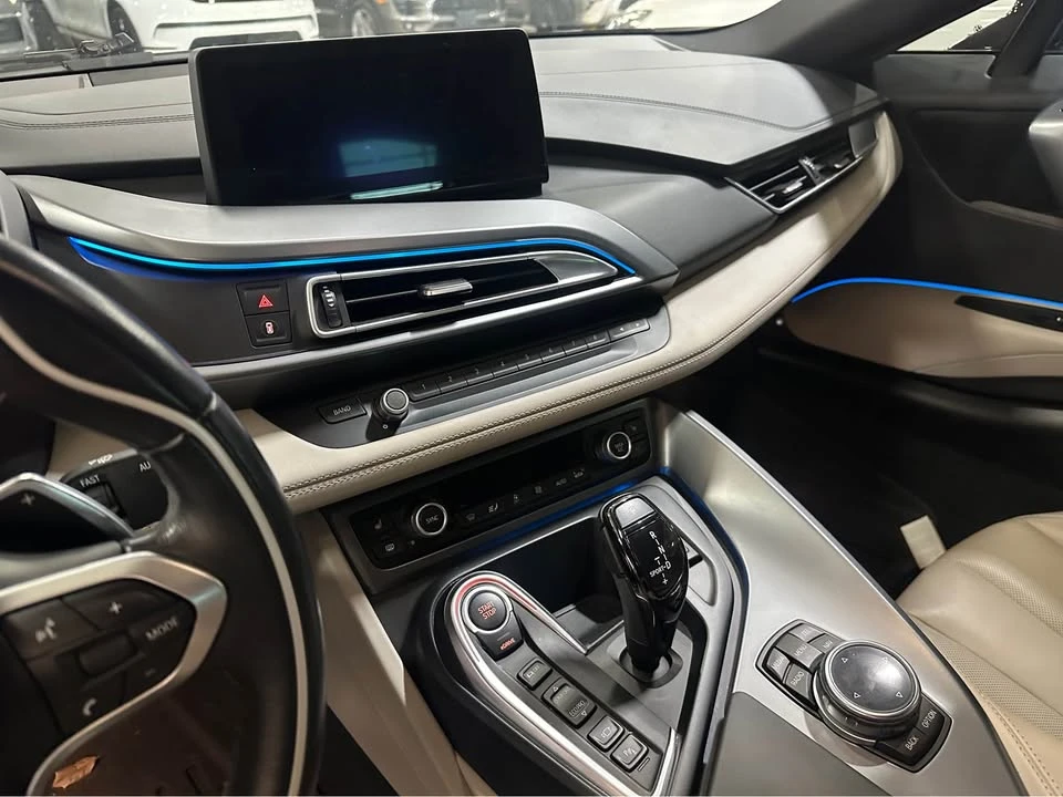 2014 BMW i8 - Image 8 of 9