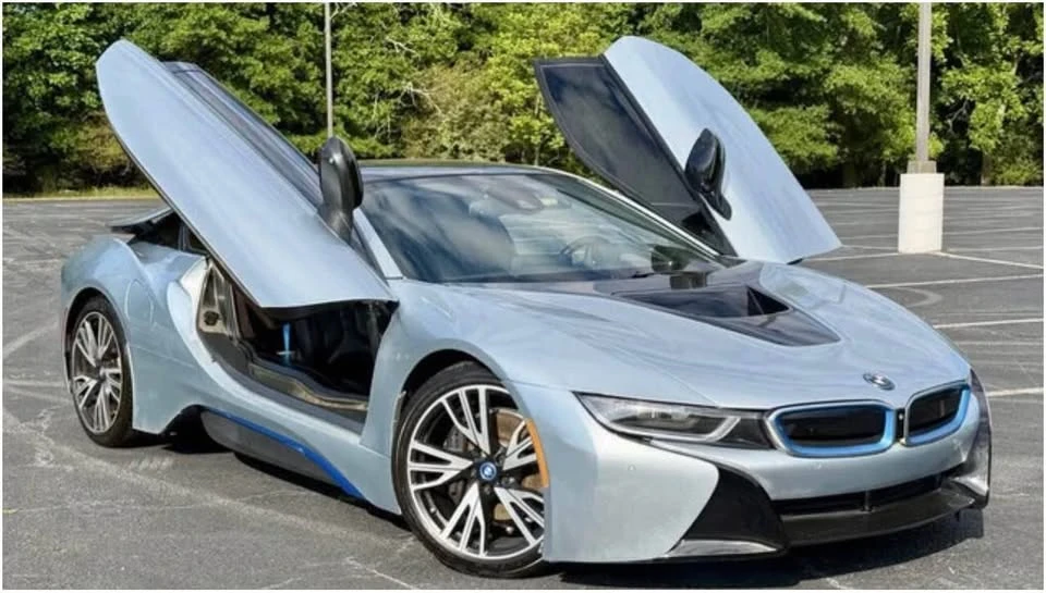 2014 BMW i8 - Image 4 of 4