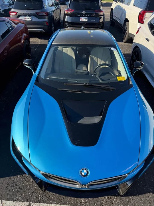 2014 BMW i8 - Image 2 of 7