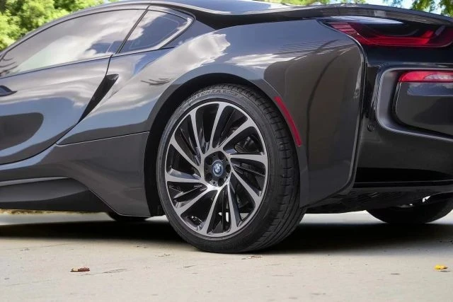 2014 BMW i8 - Image 15 of 21