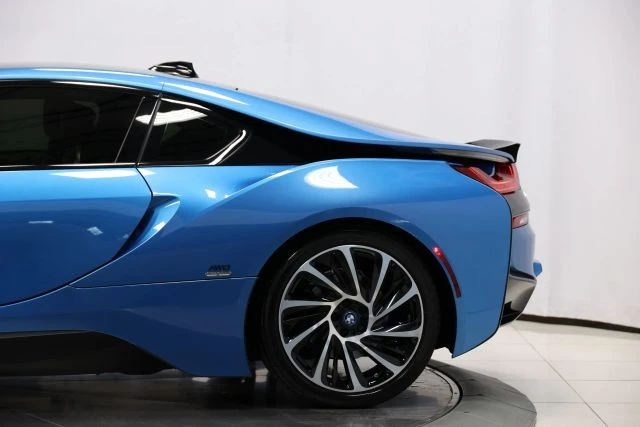 2014 BMW i8 - Image 10 of 12