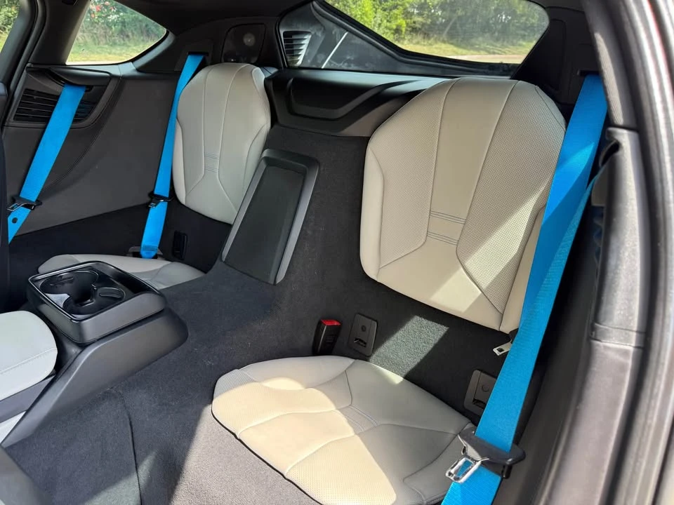 2014 BMW i8 - Image 13 of 16