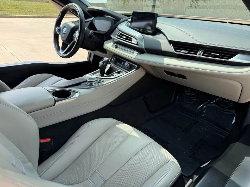 2014 BMW i8 - Image 14 of 16