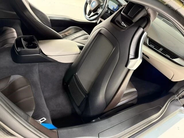 2014 BMW i8 - Image 19 of 21