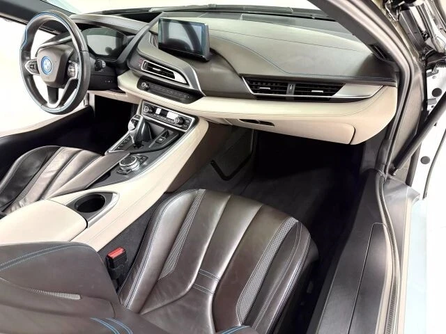 2014 BMW i8 - Image 15 of 21
