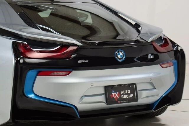 2014 BMW i8 - Image 11 of 21