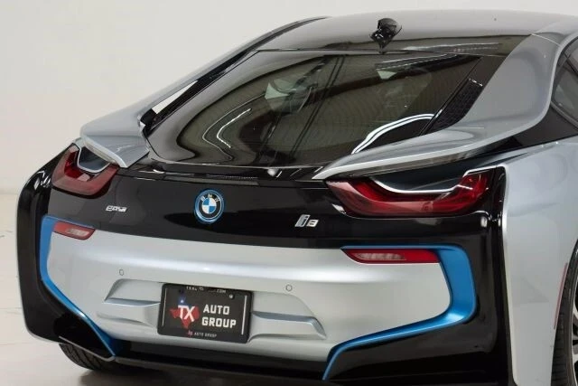 2014 BMW i8 - Image 12 of 21