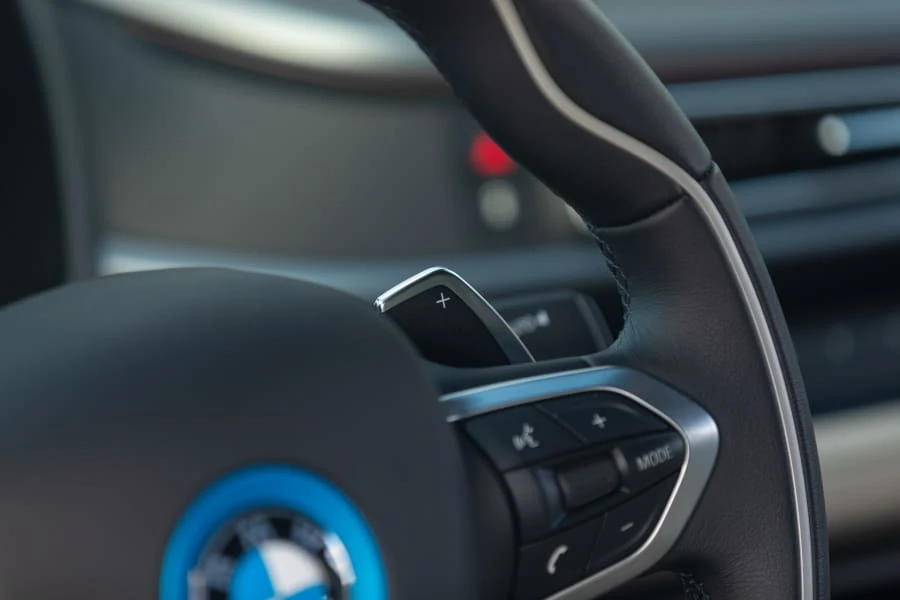 2014 BMW i8 - Image 28 of 29